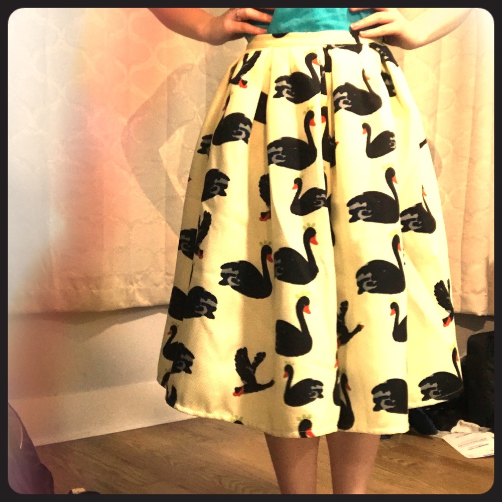 Black swan skirt 24”-25” waist